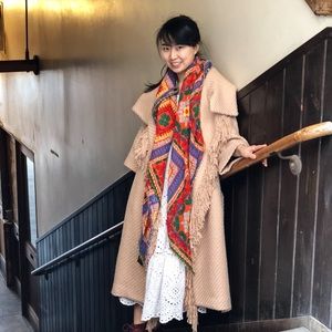 Meet your Posher, Bebe